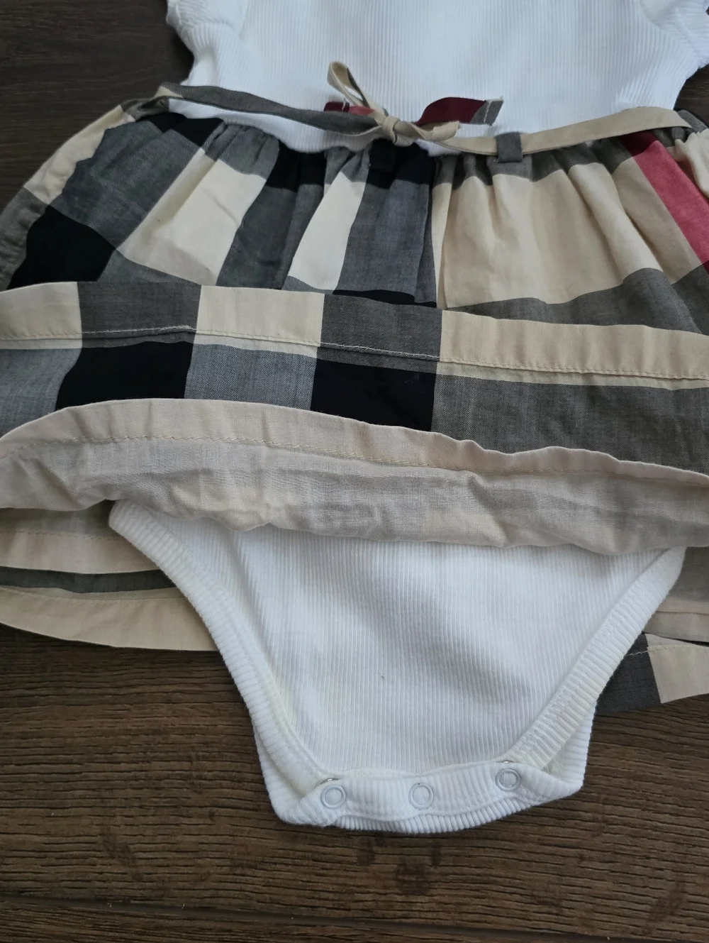 Burberry Baby Girl Dress / Bodysuit Size 6 Months Nova Check Outfit - Picture 3 of 6